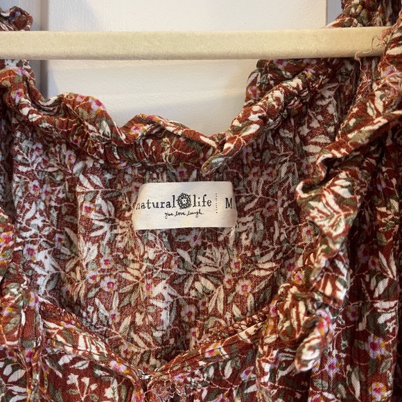 Natural Life Floral Ruffle Top - Picture 2 of 6
